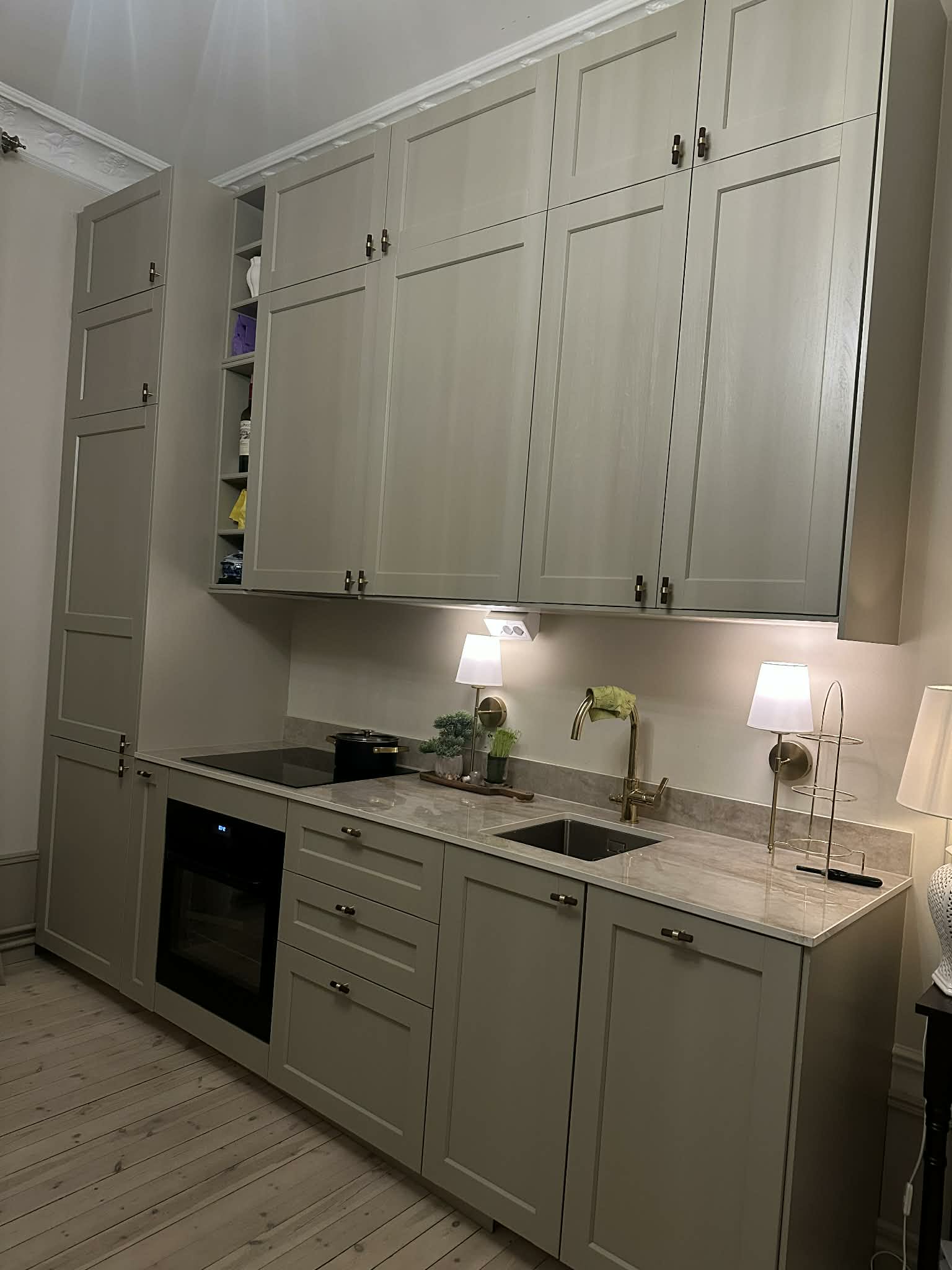 Snickeri och specialarbeten i Linköping - Kökssnickeri och inbyggda skåp